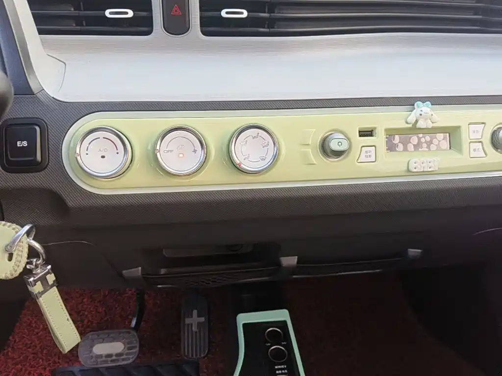 Wuling MINIEV — миниатюра 13