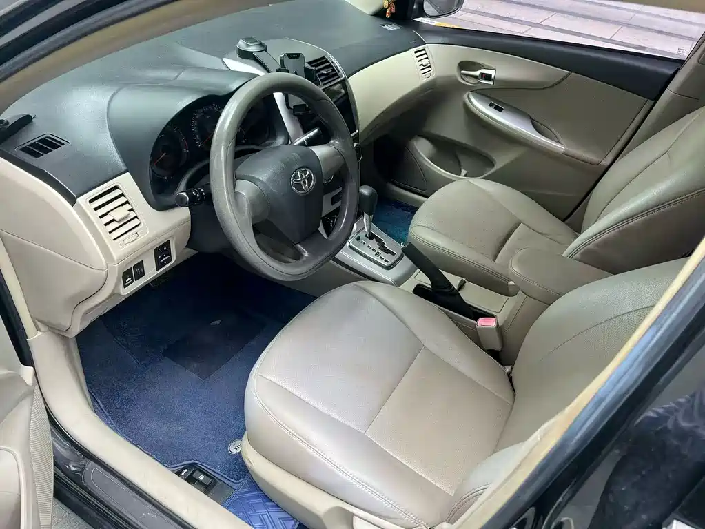Toyota Corolla 2013 1.6L AT GL