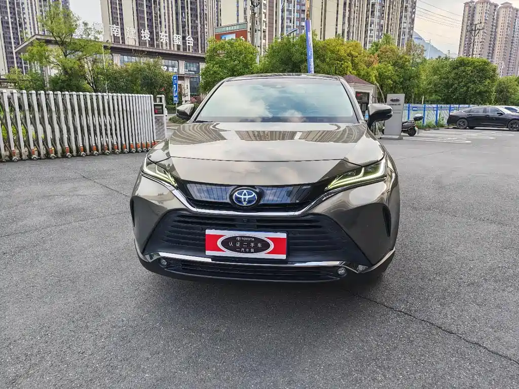 Toyota Harrier — миниатюра 2
