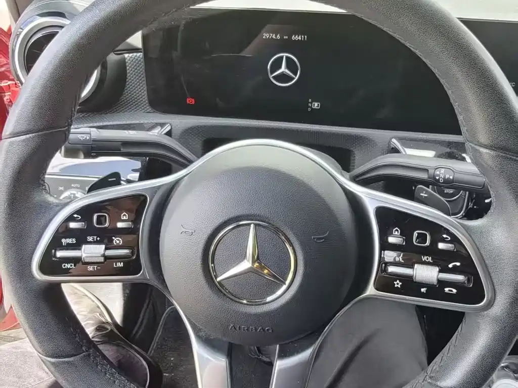 Mercedes-Benz A-Class — миниатюра 6