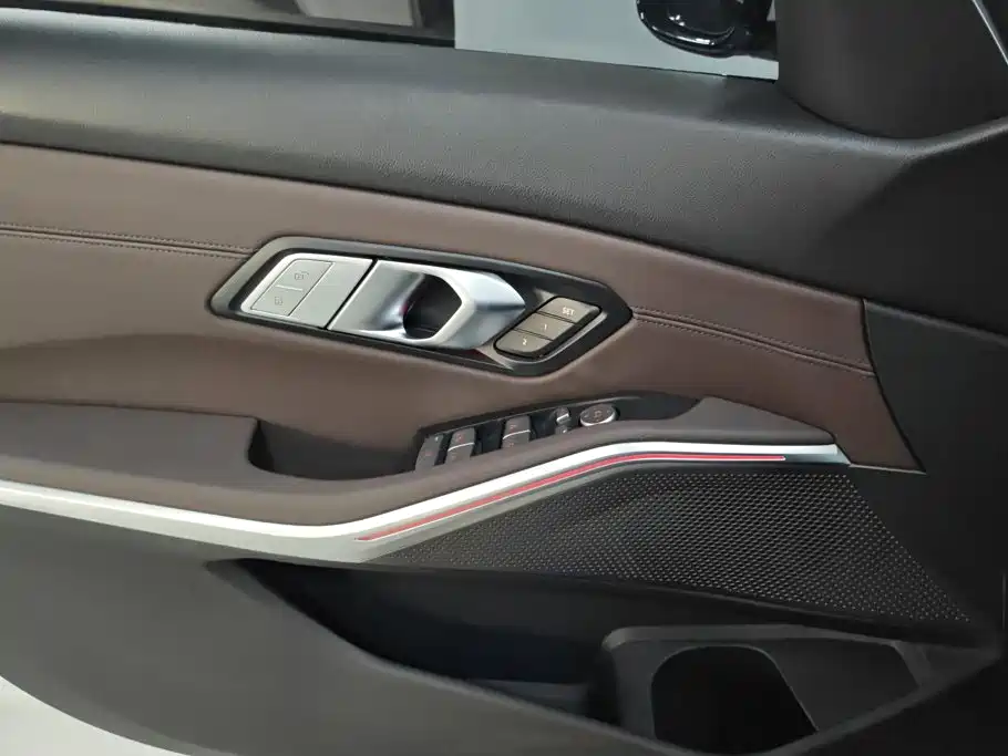 BMW 3 Series — миниатюра 7