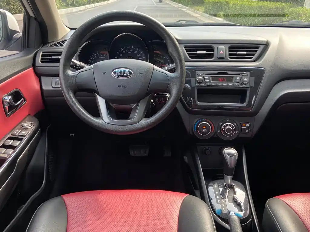 Kia K2 — миниатюра 8