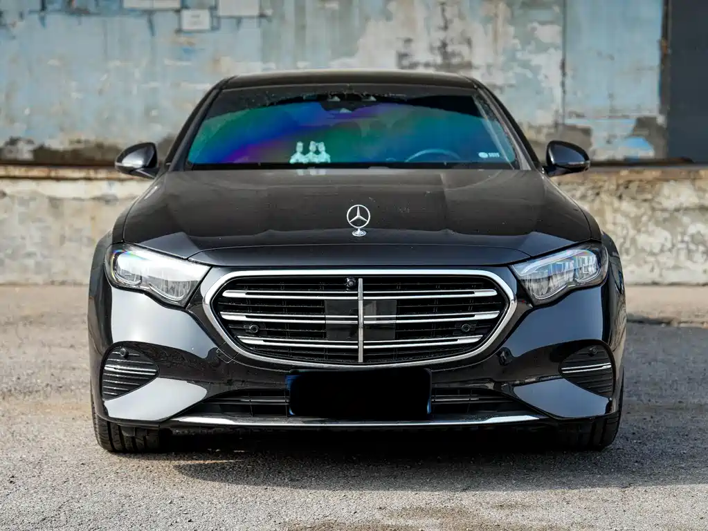 Mercedes-Benz E-Class 2024