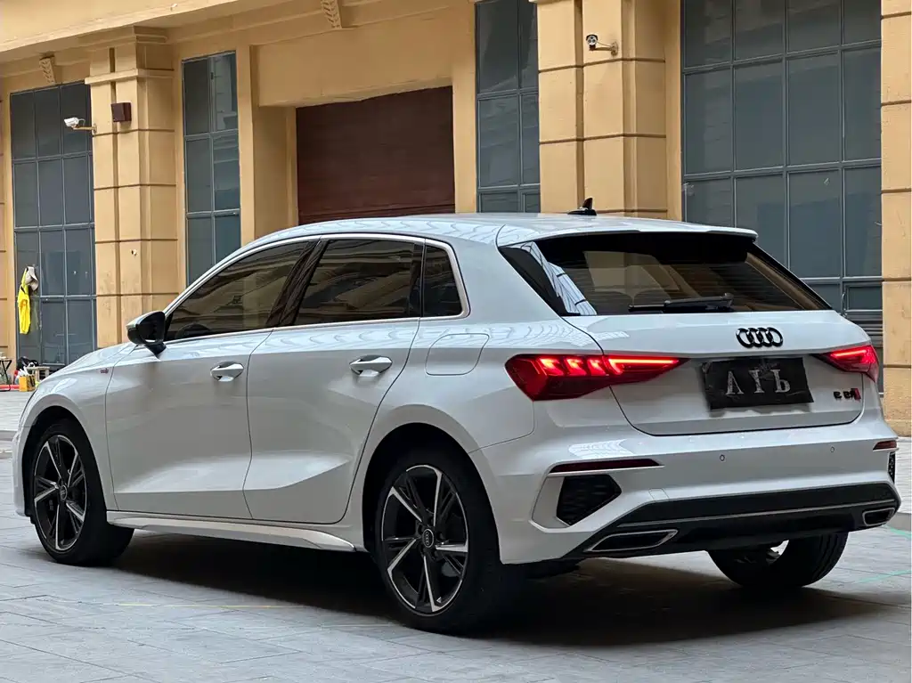 Audi A3 - фото 22