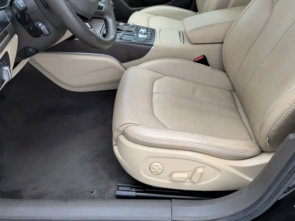 Audi A6L — миниатюра 20