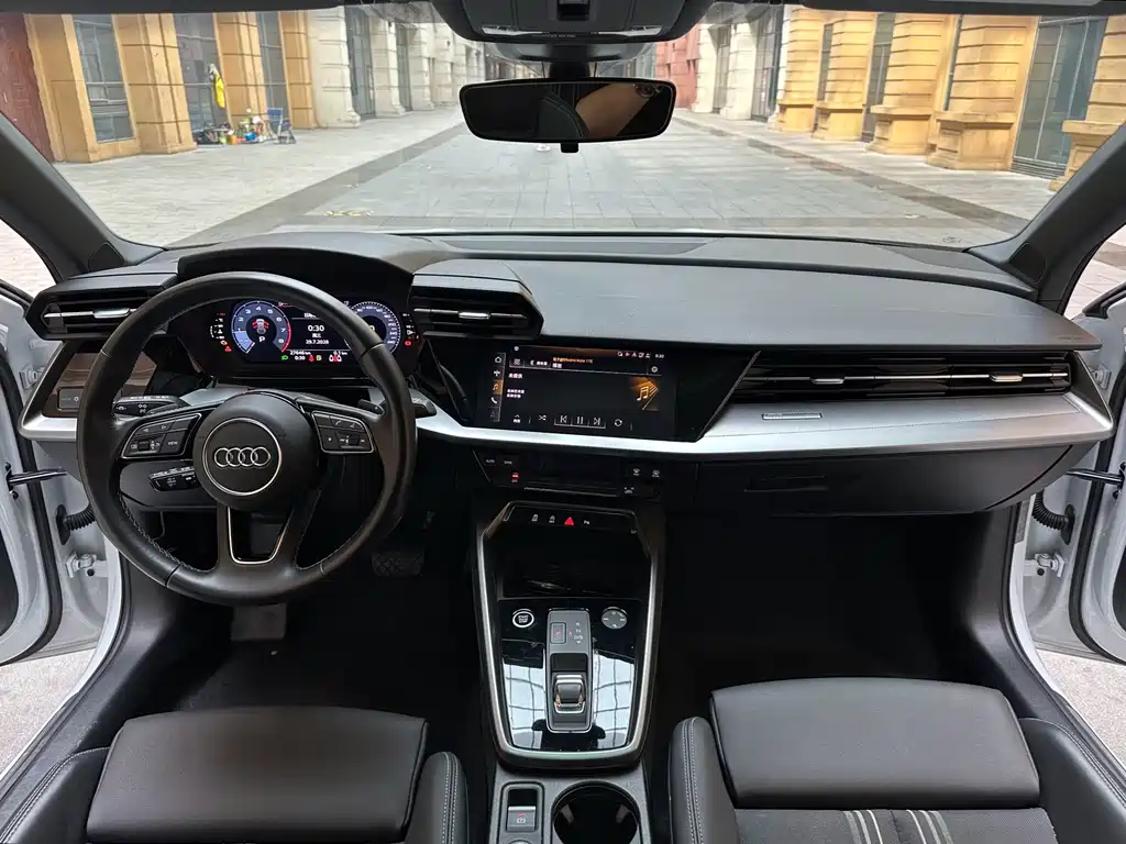 Audi A3 - фото 6