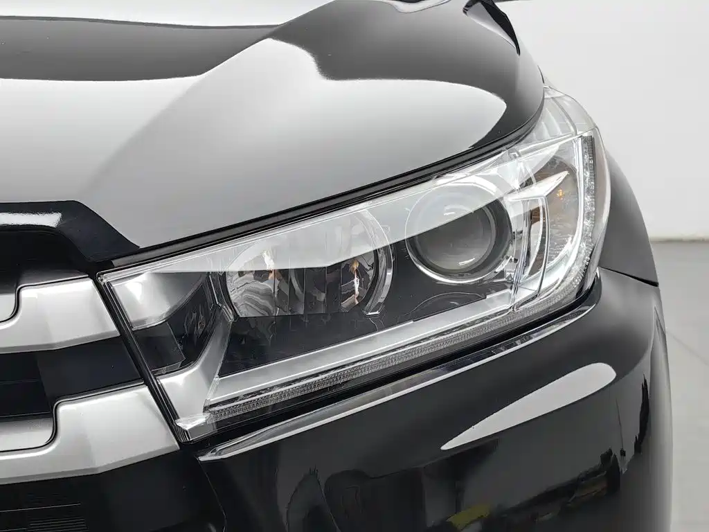 Toyota Highlander — миниатюра 7