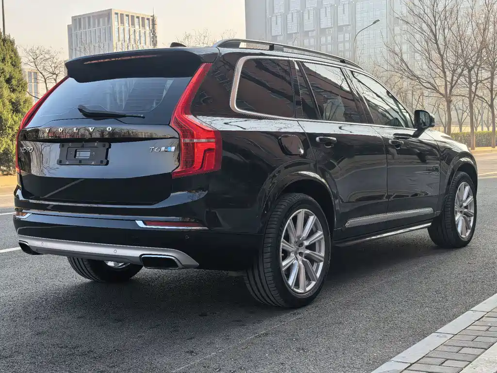 Volvo XC90 2015 T6 7 мест