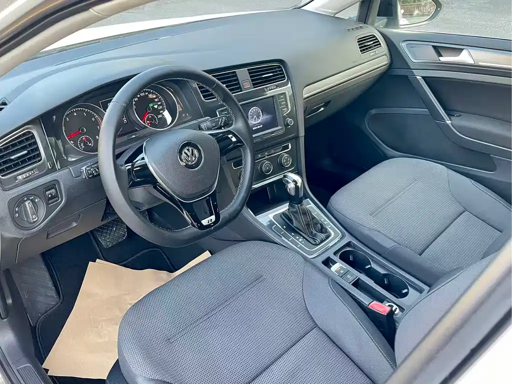 Volkswagen Golf — миниатюра 11