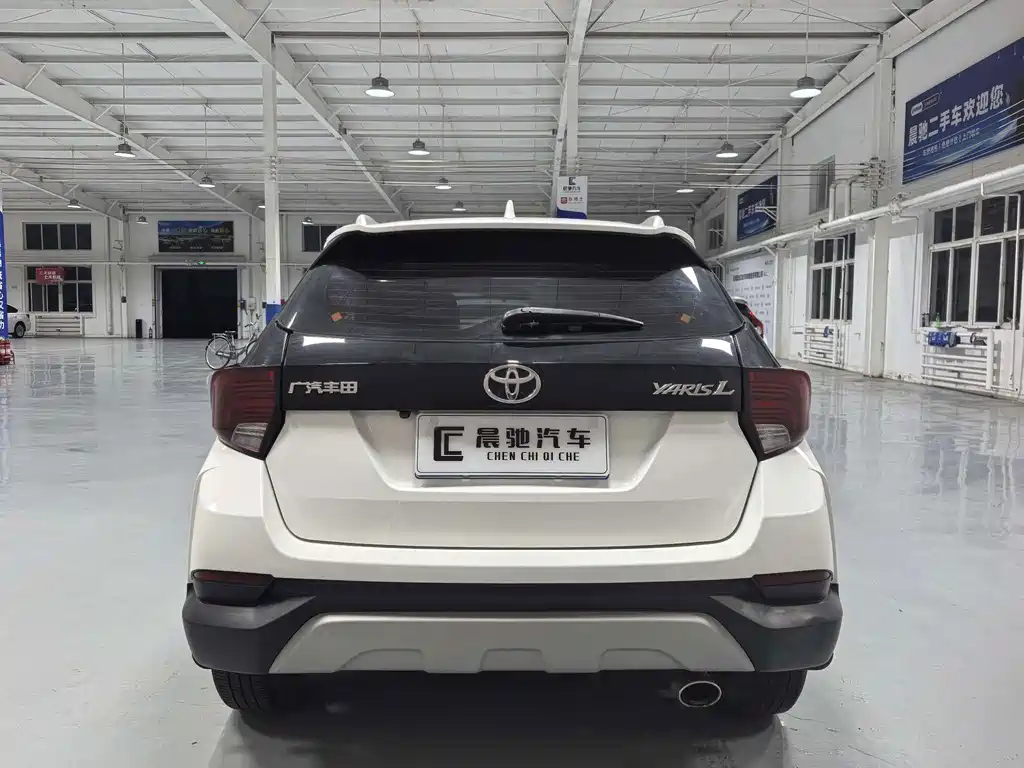Toyota Yaris L — миниатюра 5