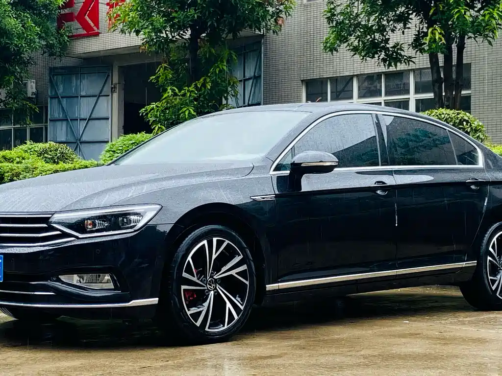 Купить Volkswagen Magotan