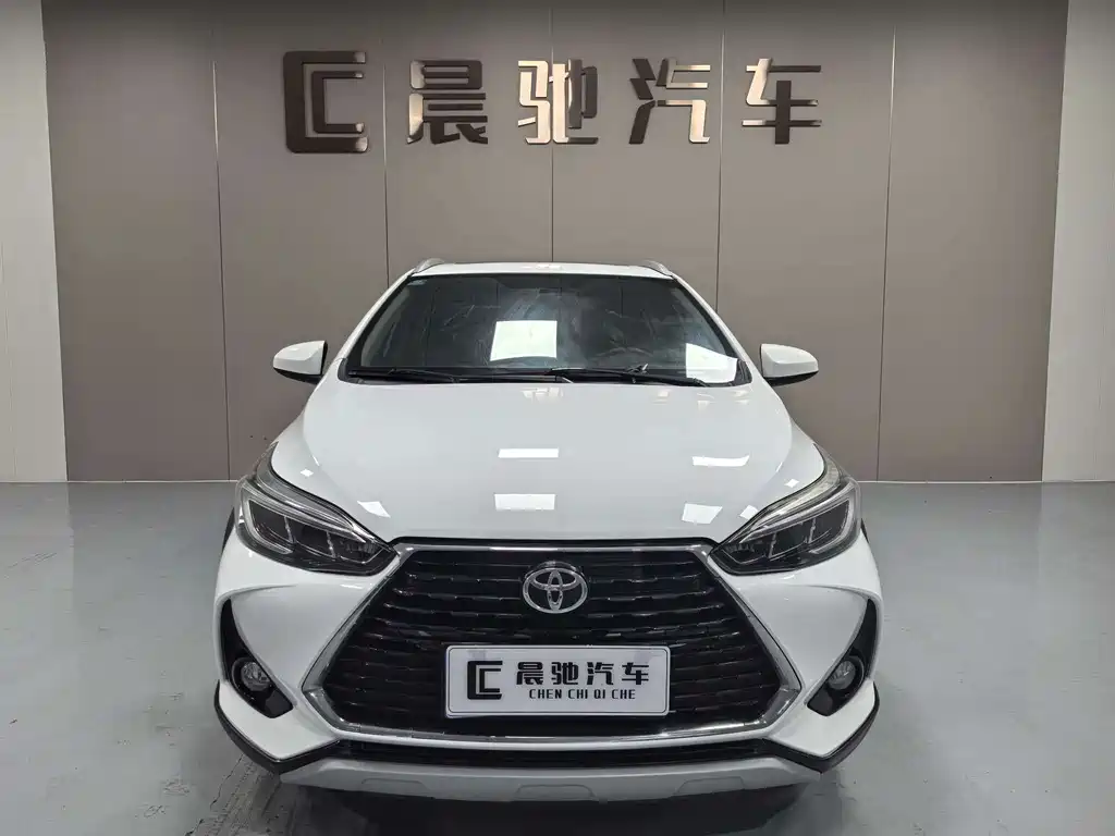 Toyota Yaris L — миниатюра 2