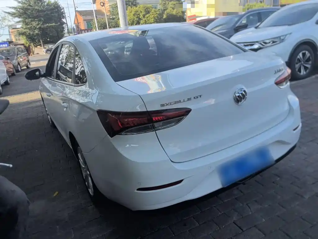 Buick Excelle — миниатюра 5