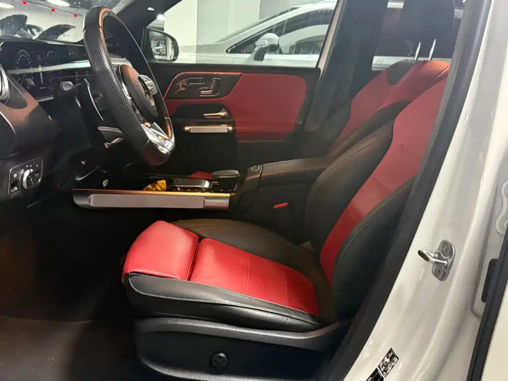 Mercedes-Benz GLB AMG — миниатюра 5