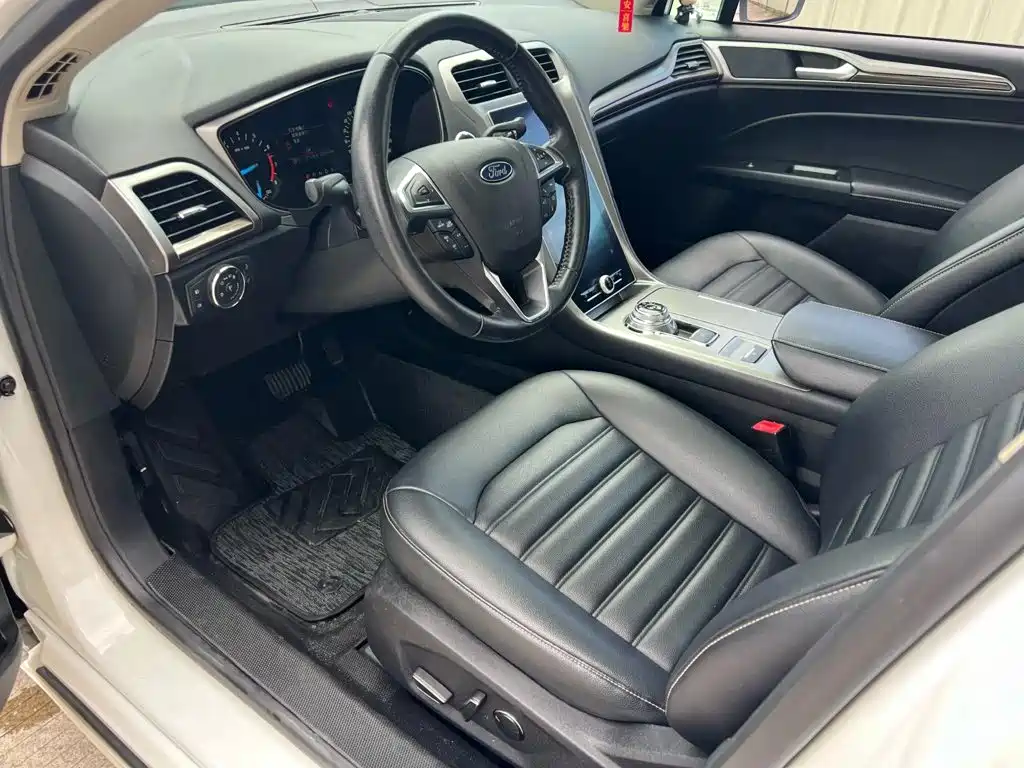 Ford Mondeo — миниатюра 7