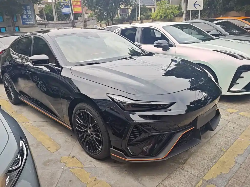 Changan UNI-V 2025 1.5T 500Bar Luxury Sport