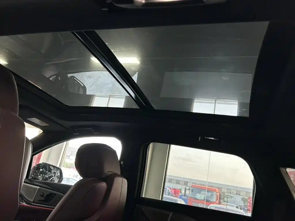 Cadillac XT5 — миниатюра 12