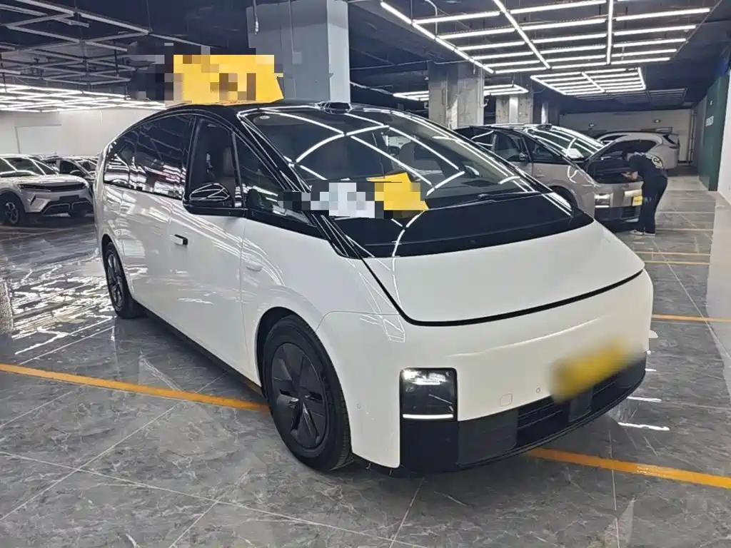Li Auto Li MEGA — миниатюра 4
