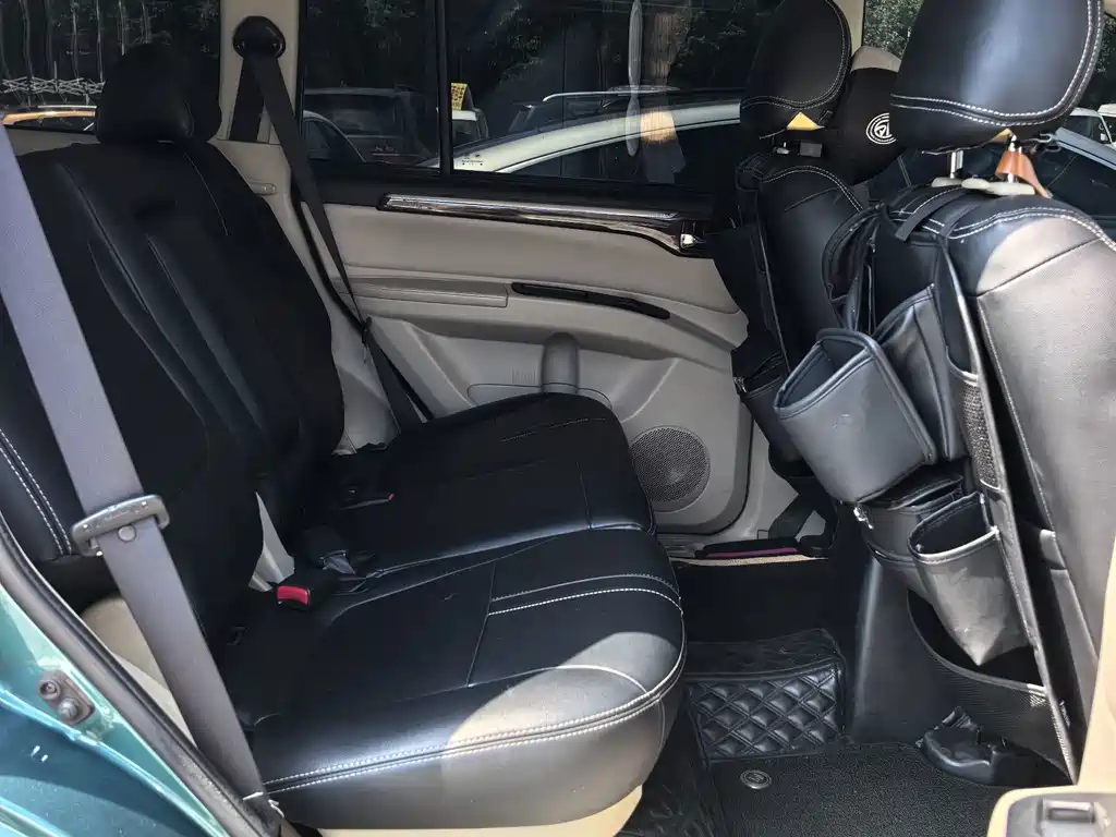Mitsubishi Pajero Sport — миниатюра 12