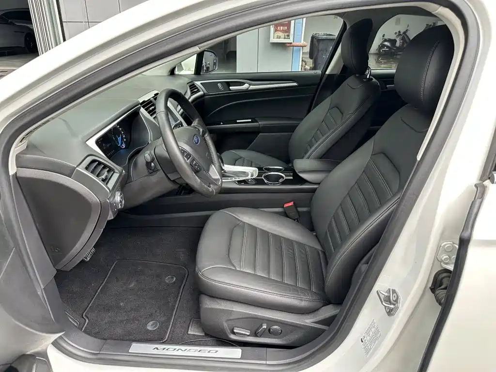 Ford Mondeo — миниатюра 3