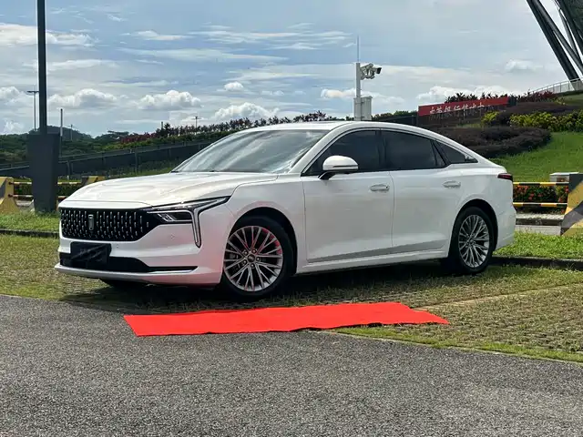 2024 Bestune B70