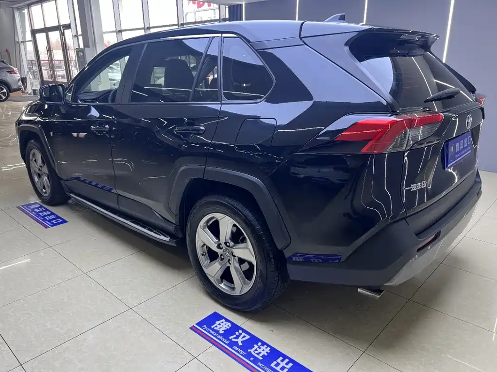 TOYOTA RAV4 RONGFANG