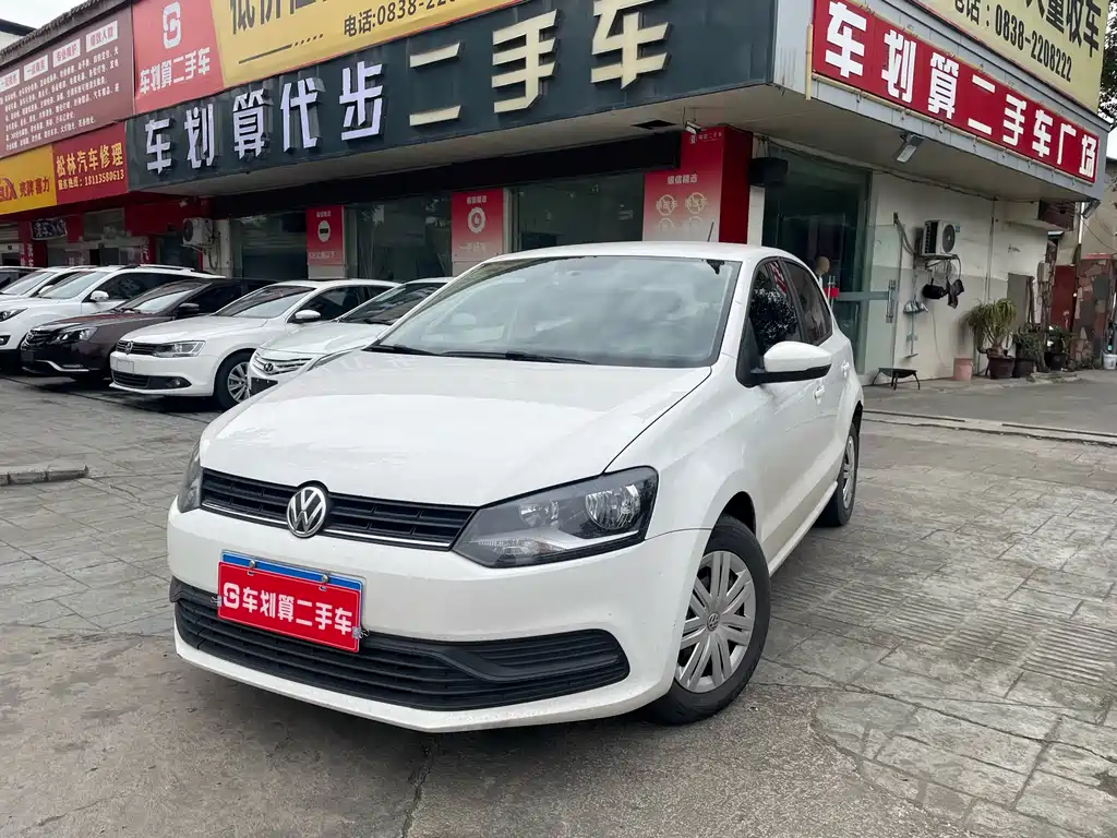 VOLKSWAGEN POLO
