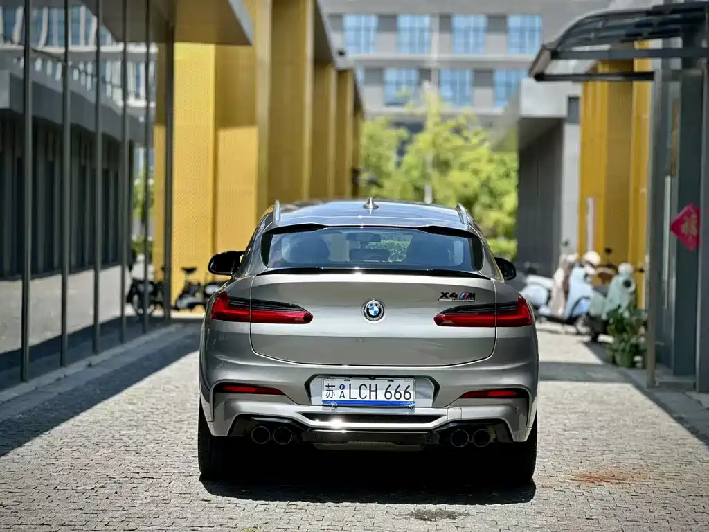BMW X4 M