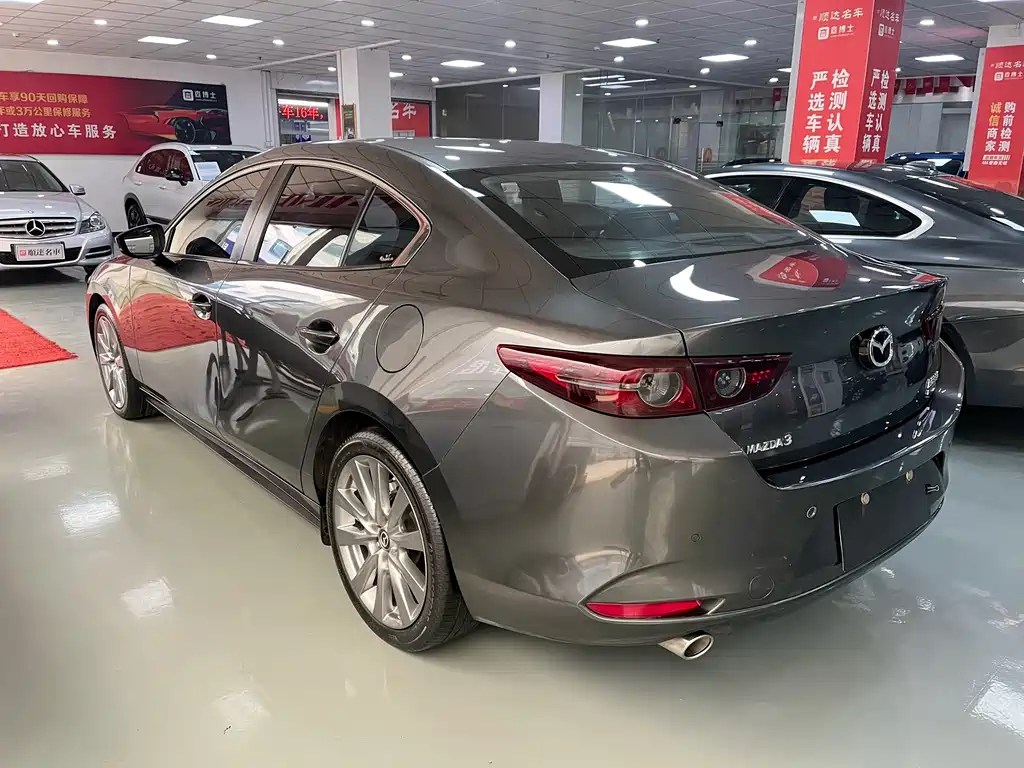MAZDA 3 ANGKESAILA