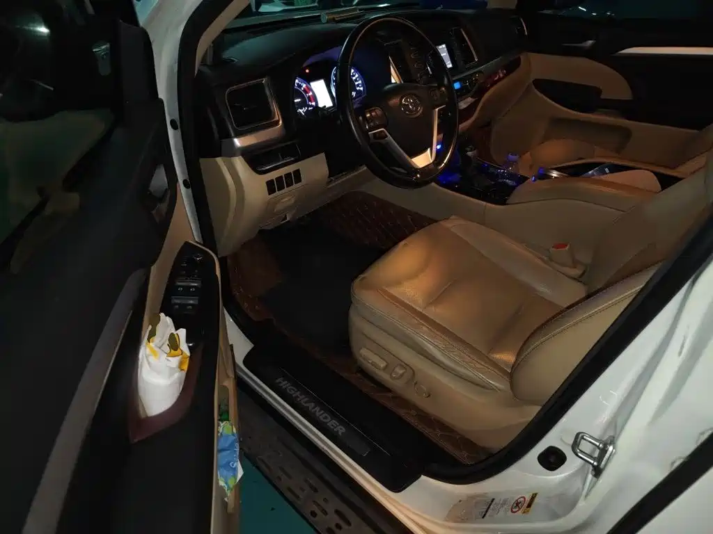 Toyota Highlander — миниатюра 14
