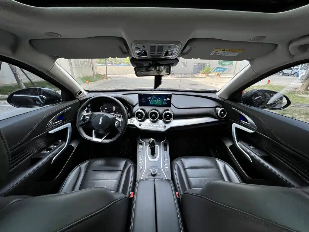 WEI PAI WEI BRAND VV7