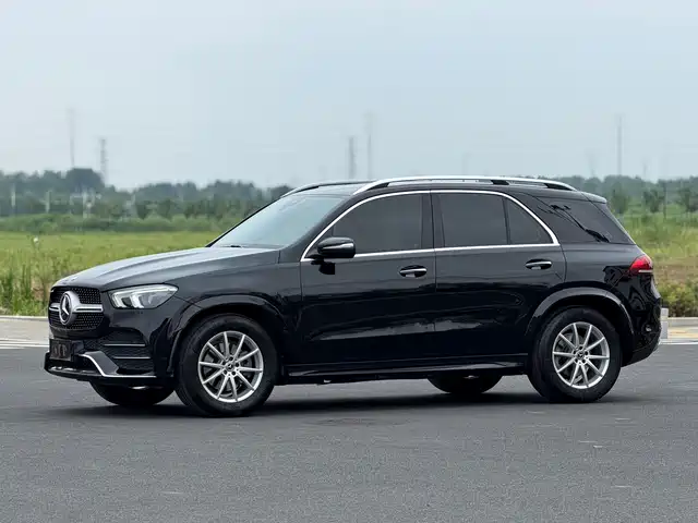 Mercedes-Benz GLE — фото 1