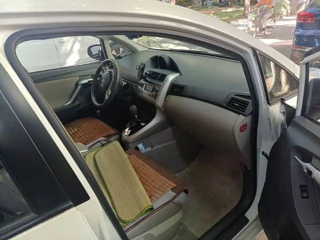Toyota Verso — миниатюра 20