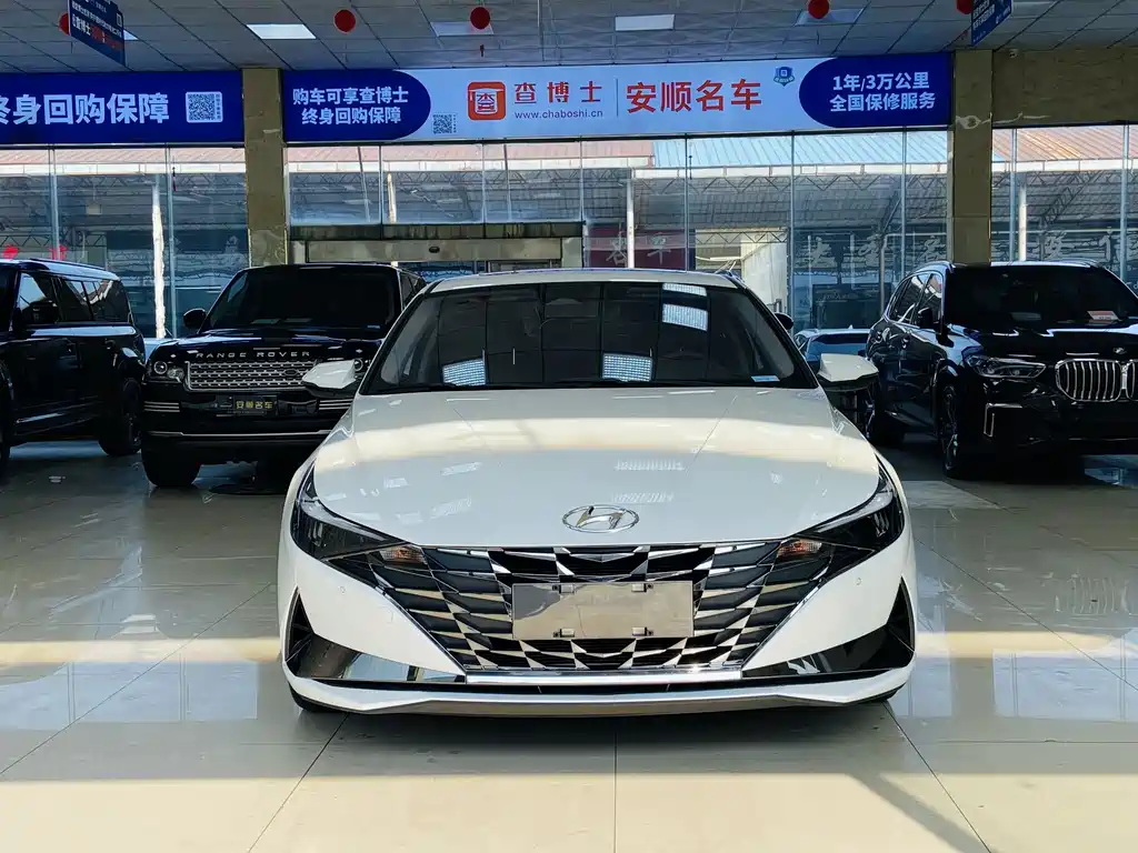 HYUNDAI ELANTRA