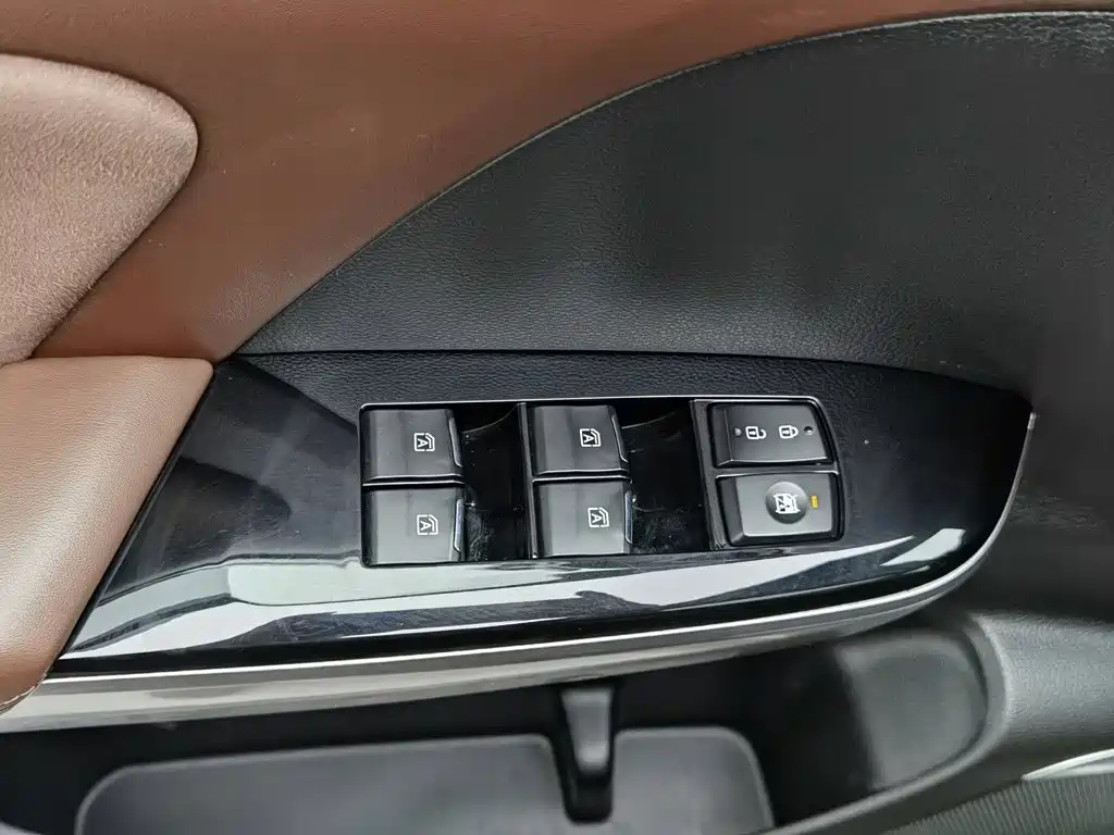 GAC Motor Trumpchi GS8 — миниатюра 9