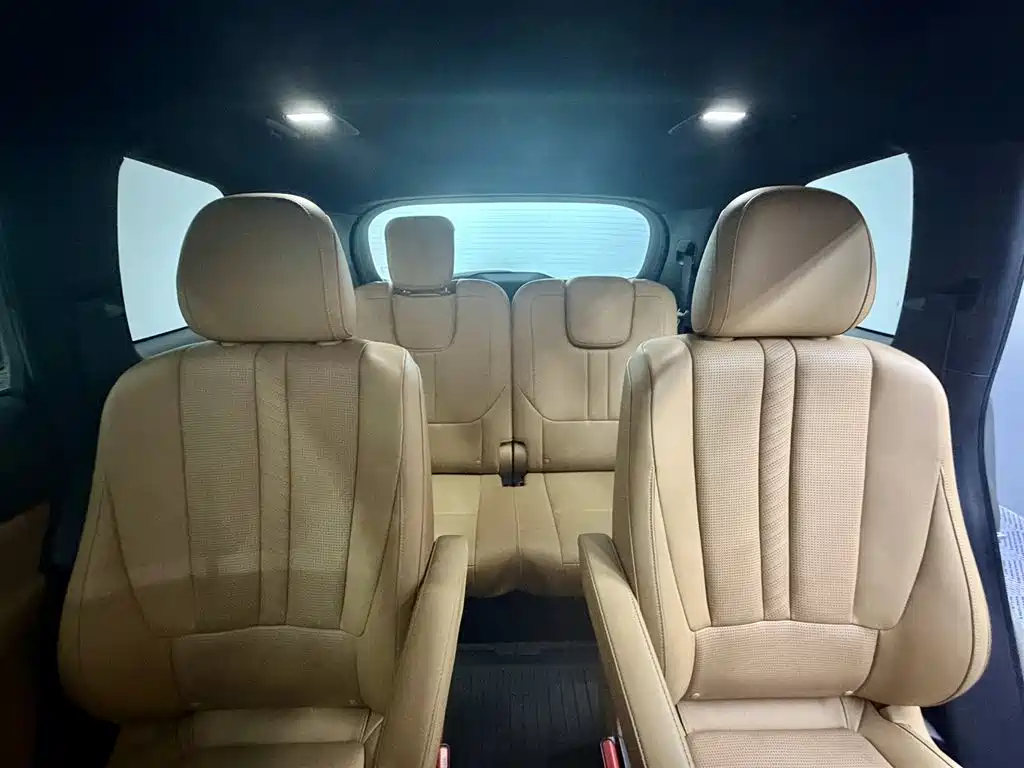 Li Auto ONE 2020 6 мест