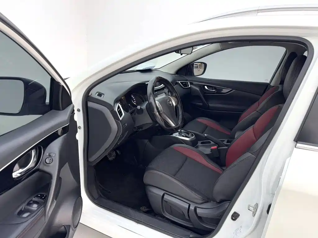 Nissan Qashqai — миниатюра 5