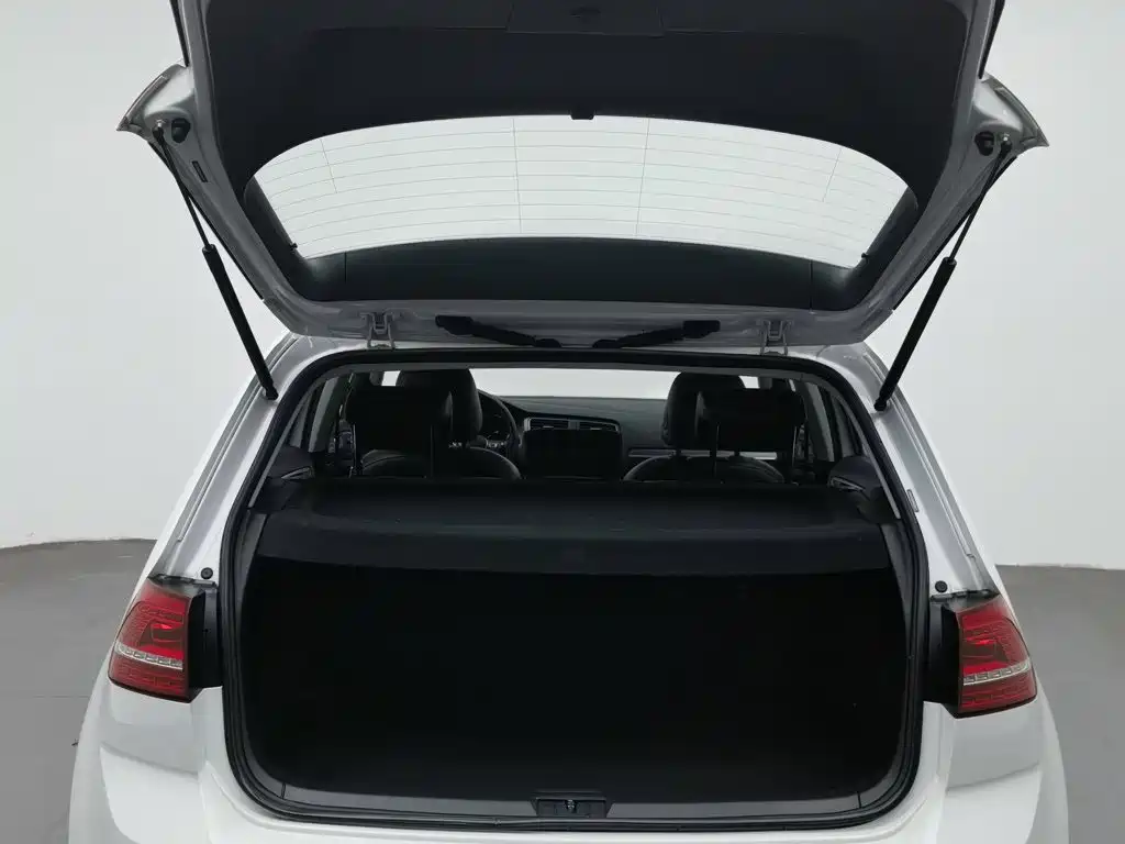 Volkswagen Golf — миниатюра 16