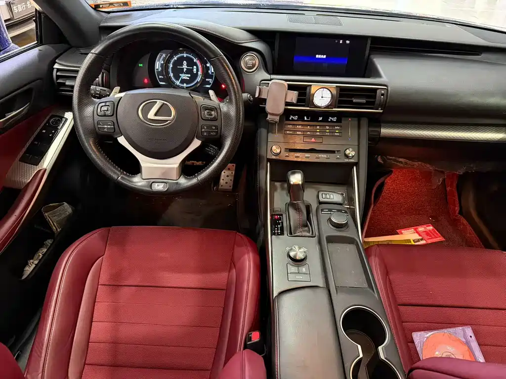 Lexus IS 2017 300 F SPORT