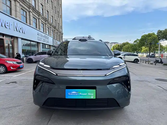 2025 BYD Tang