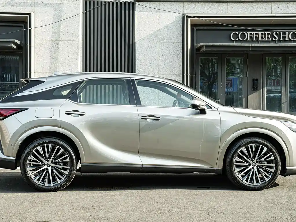 Lexus RX New Energy — миниатюра 7