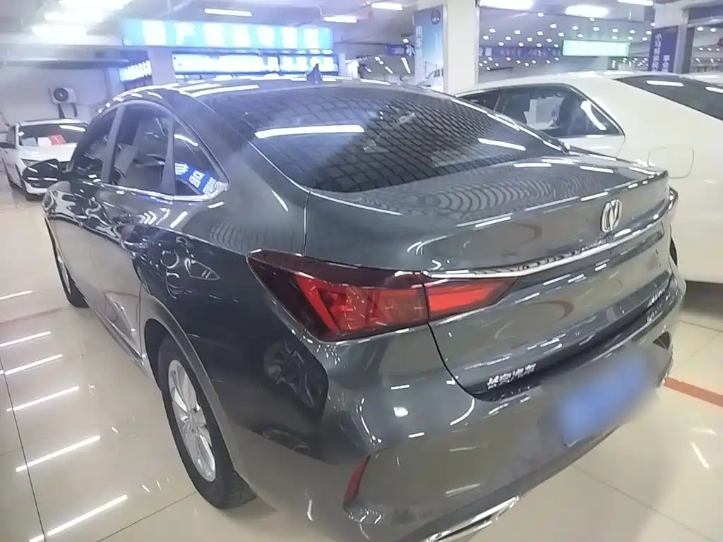 Changan Eado — миниатюра 5