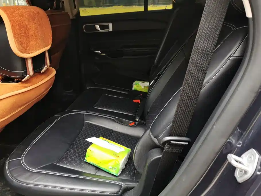 Ford Explorer — миниатюра 11