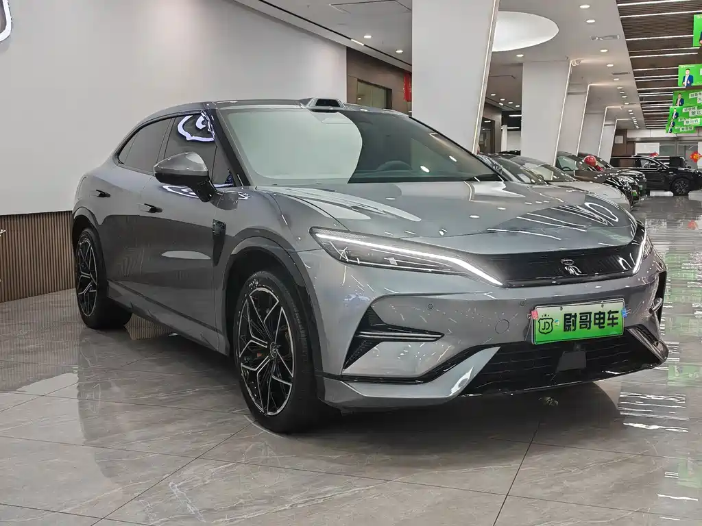 Byd L EV 2025