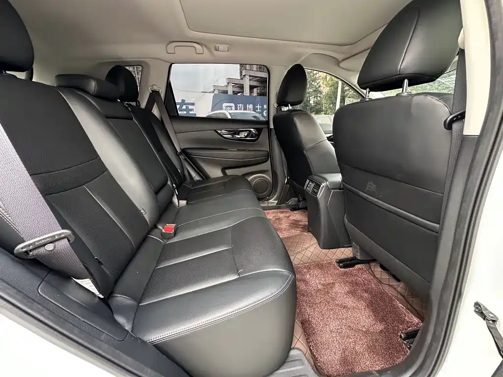 Nissan X-Trail — миниатюра 15