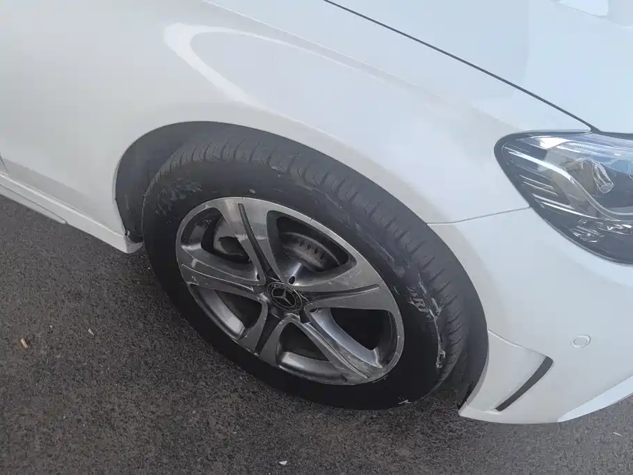 Mercedes-Benz C-Class — миниатюра 6
