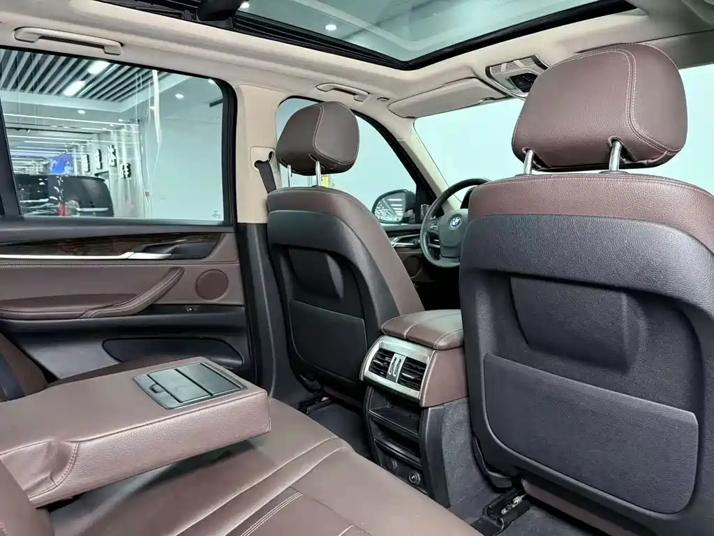 BMW X5 (Import) — миниатюра 15