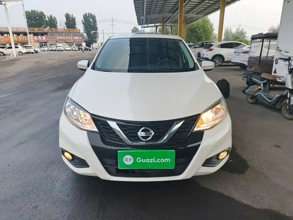 Nissan Tiida — миниатюра 3