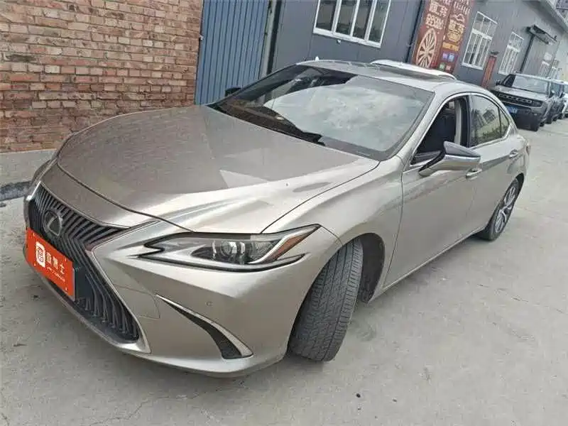 Lexus ES 2020 200