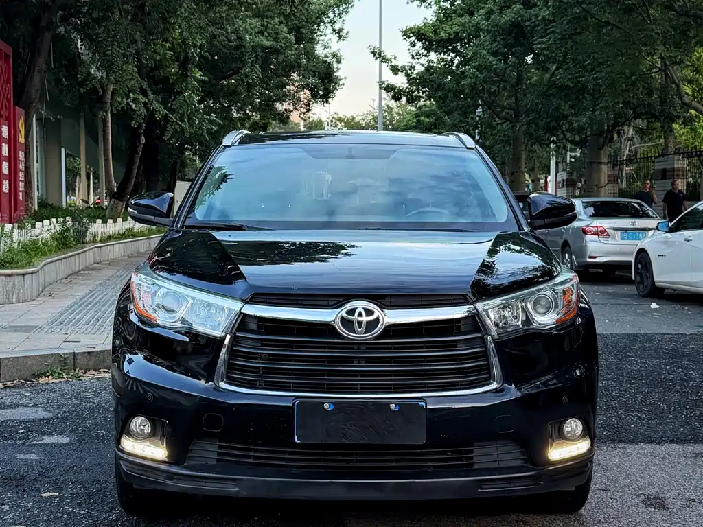 Toyota Highlander — миниатюра 2